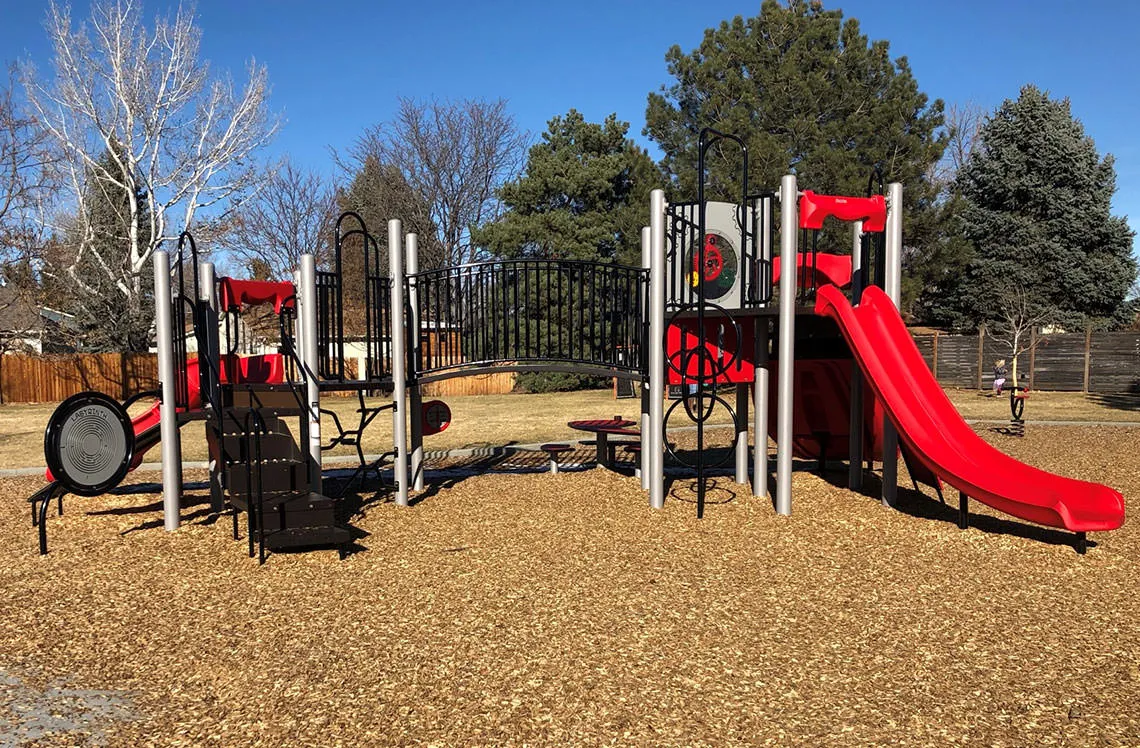 Elephant Park with woodchip surface 